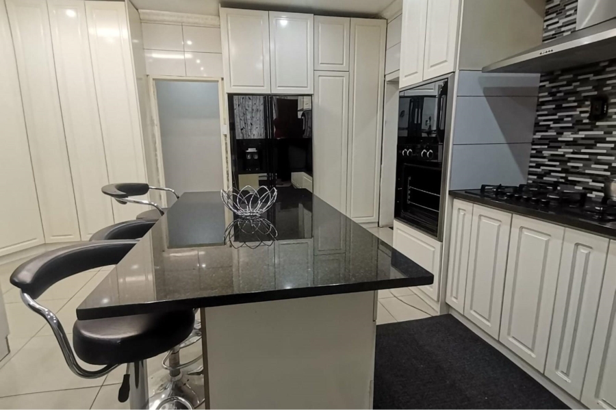 4 Bedroom Property for Sale in Newton Western Cape